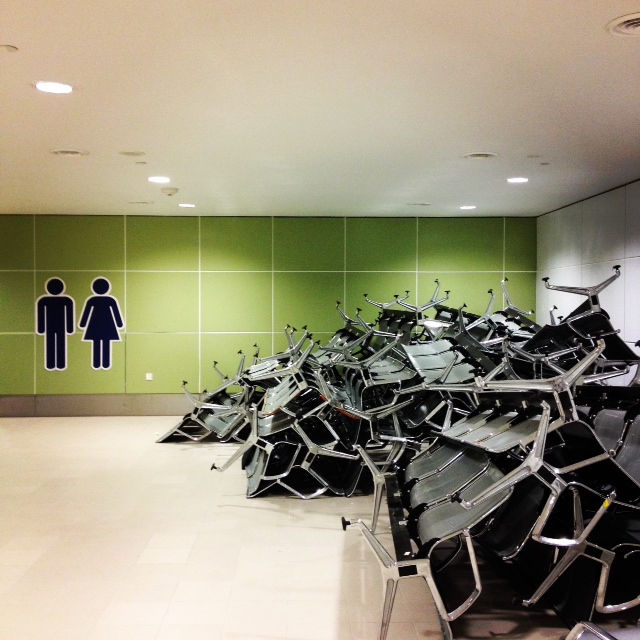 クアラルンプール新空港KLIA2のトイレ前